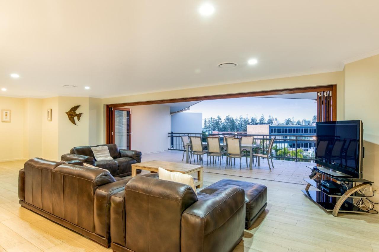 The Village Holiday Apartments At Burleigh Heads Gold Coast Eksteriør bilde