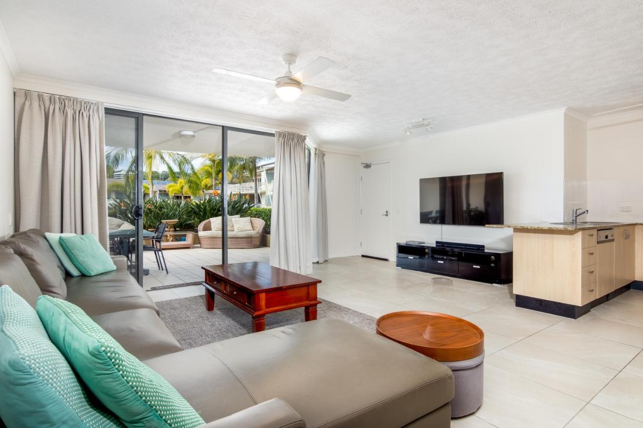The Village Holiday Apartments At Burleigh Heads Gold Coast Eksteriør bilde