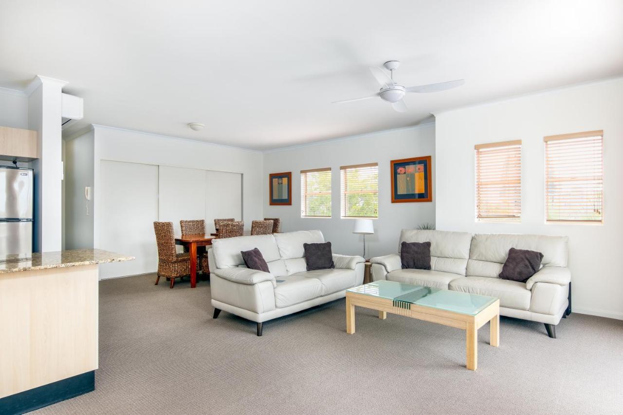 The Village Holiday Apartments At Burleigh Heads Gold Coast Eksteriør bilde