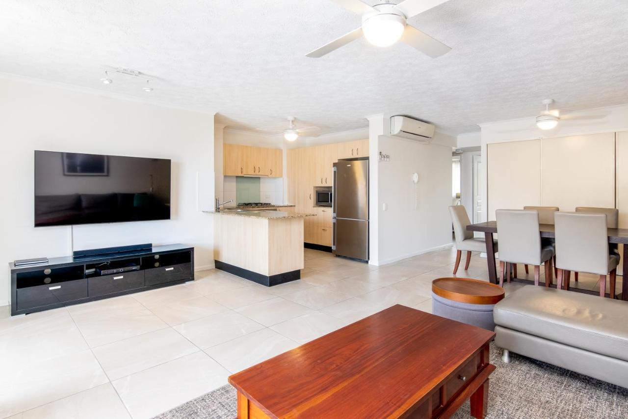 The Village Holiday Apartments At Burleigh Heads Gold Coast Eksteriør bilde