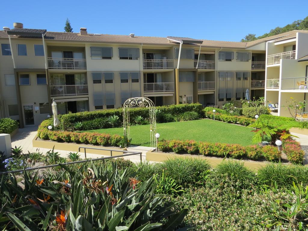 The Village Holiday Apartments At Burleigh Heads Gold Coast Eksteriør bilde