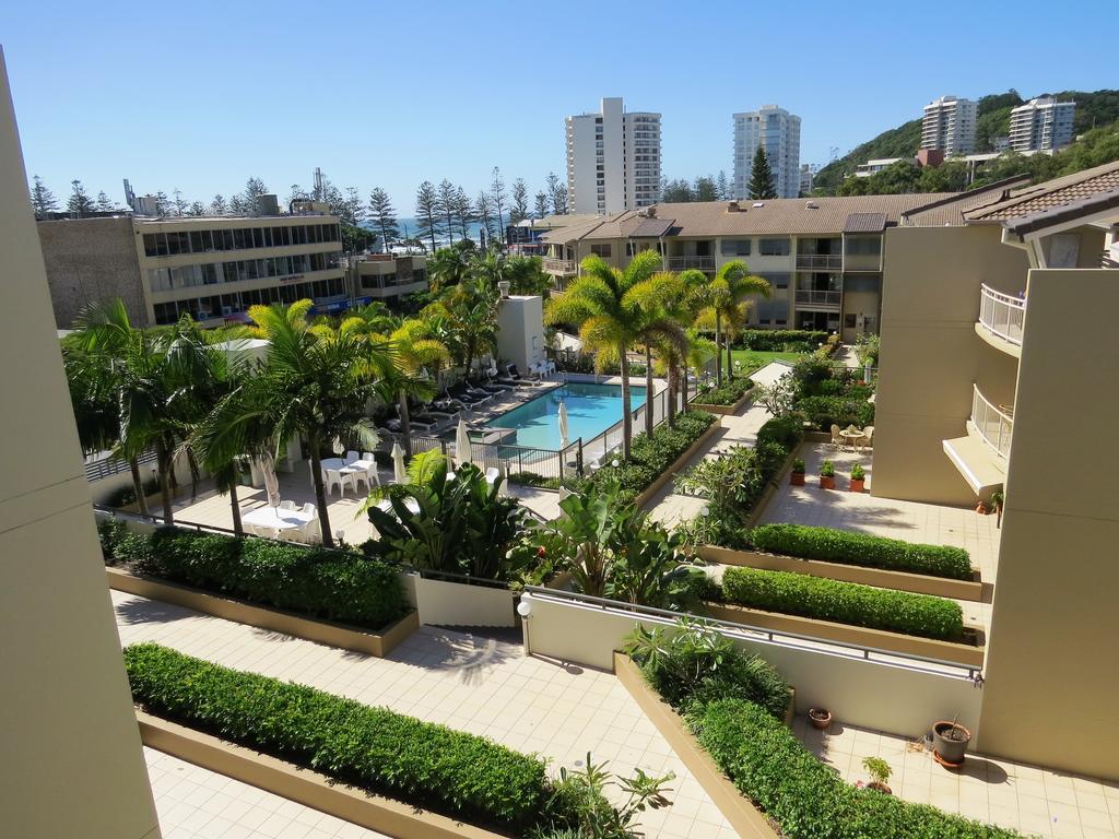 The Village Holiday Apartments At Burleigh Heads Gold Coast Eksteriør bilde