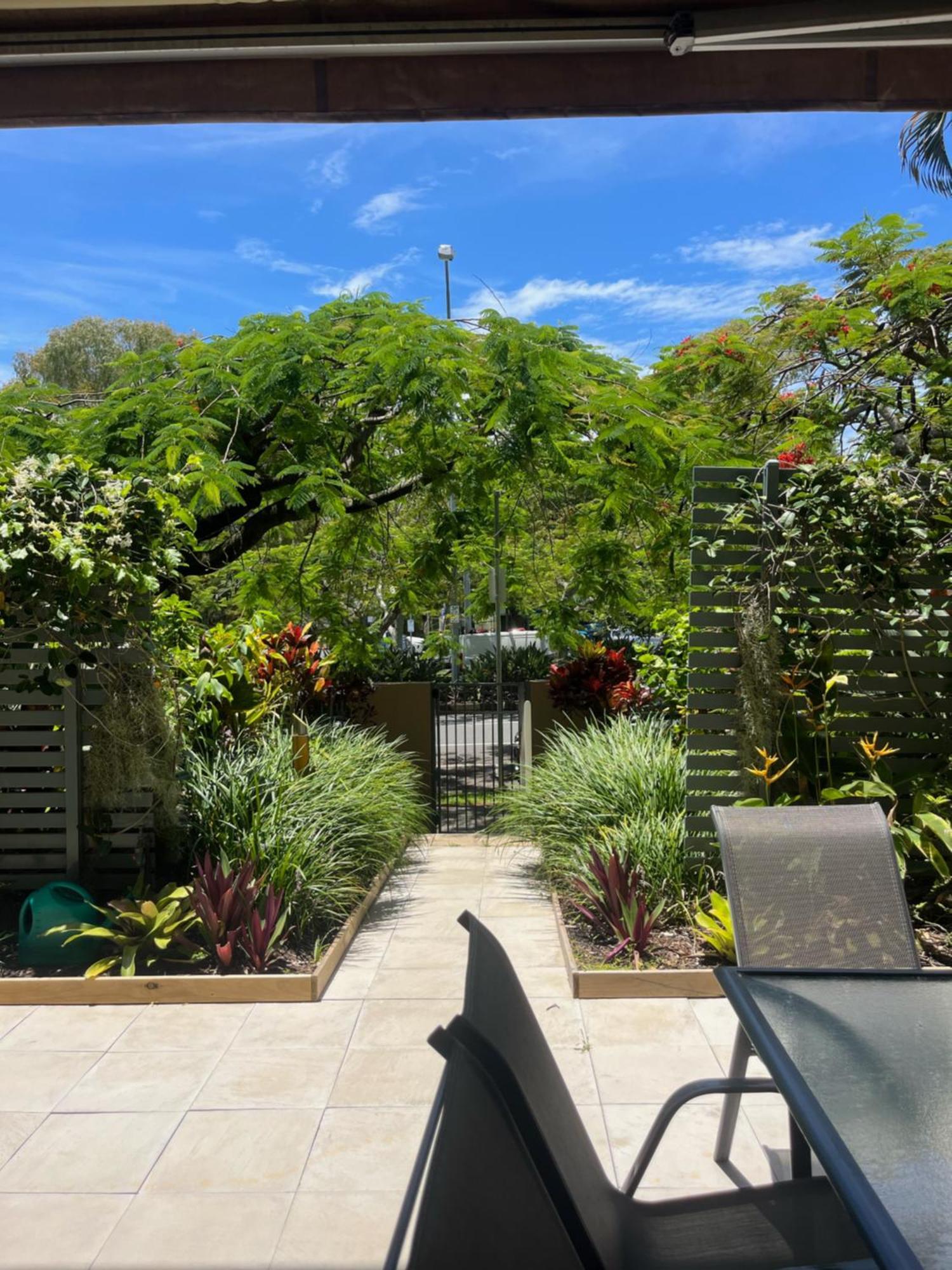 The Village Holiday Apartments At Burleigh Heads Gold Coast Eksteriør bilde