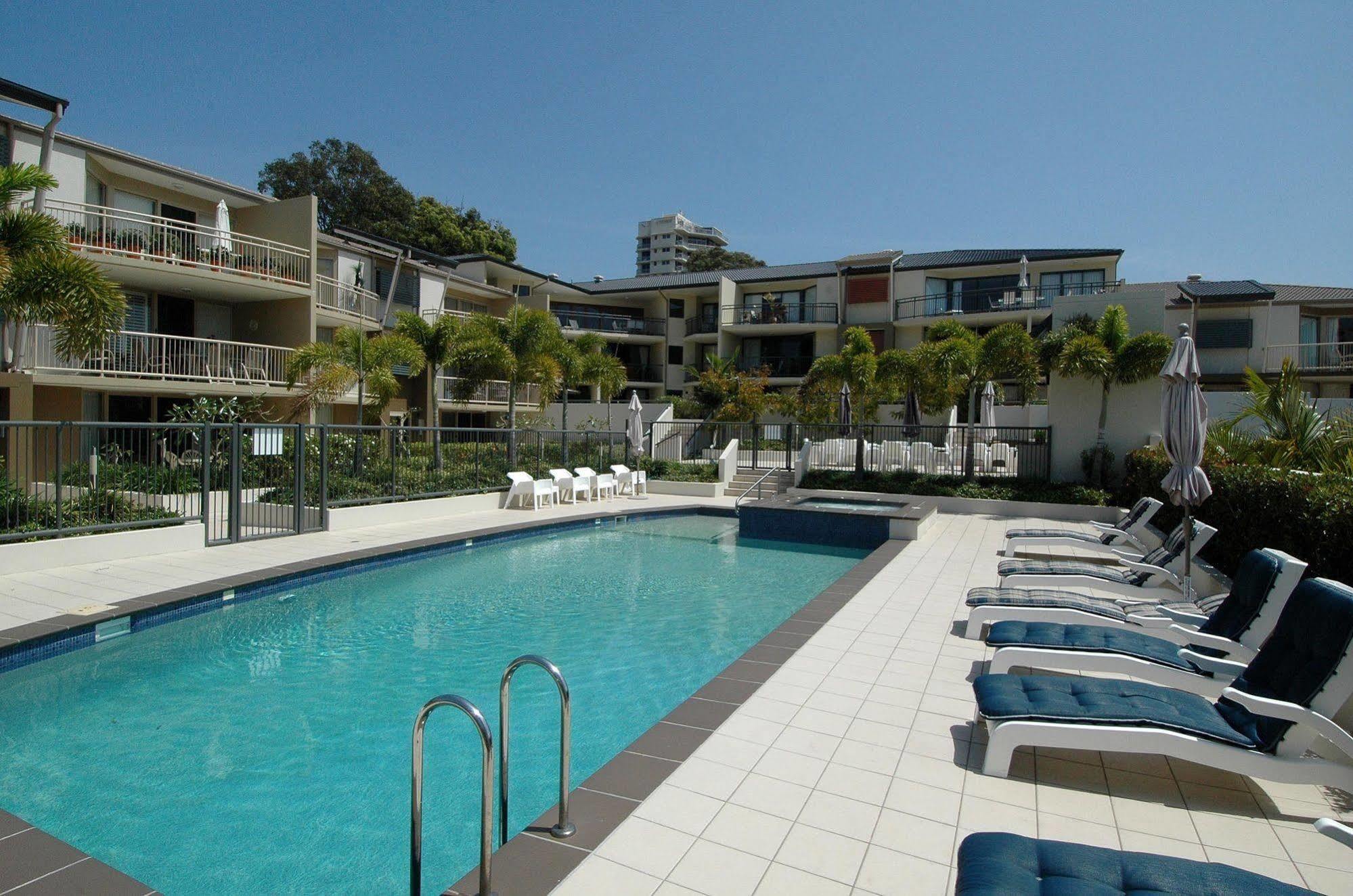 The Village Holiday Apartments At Burleigh Heads Gold Coast Eksteriør bilde